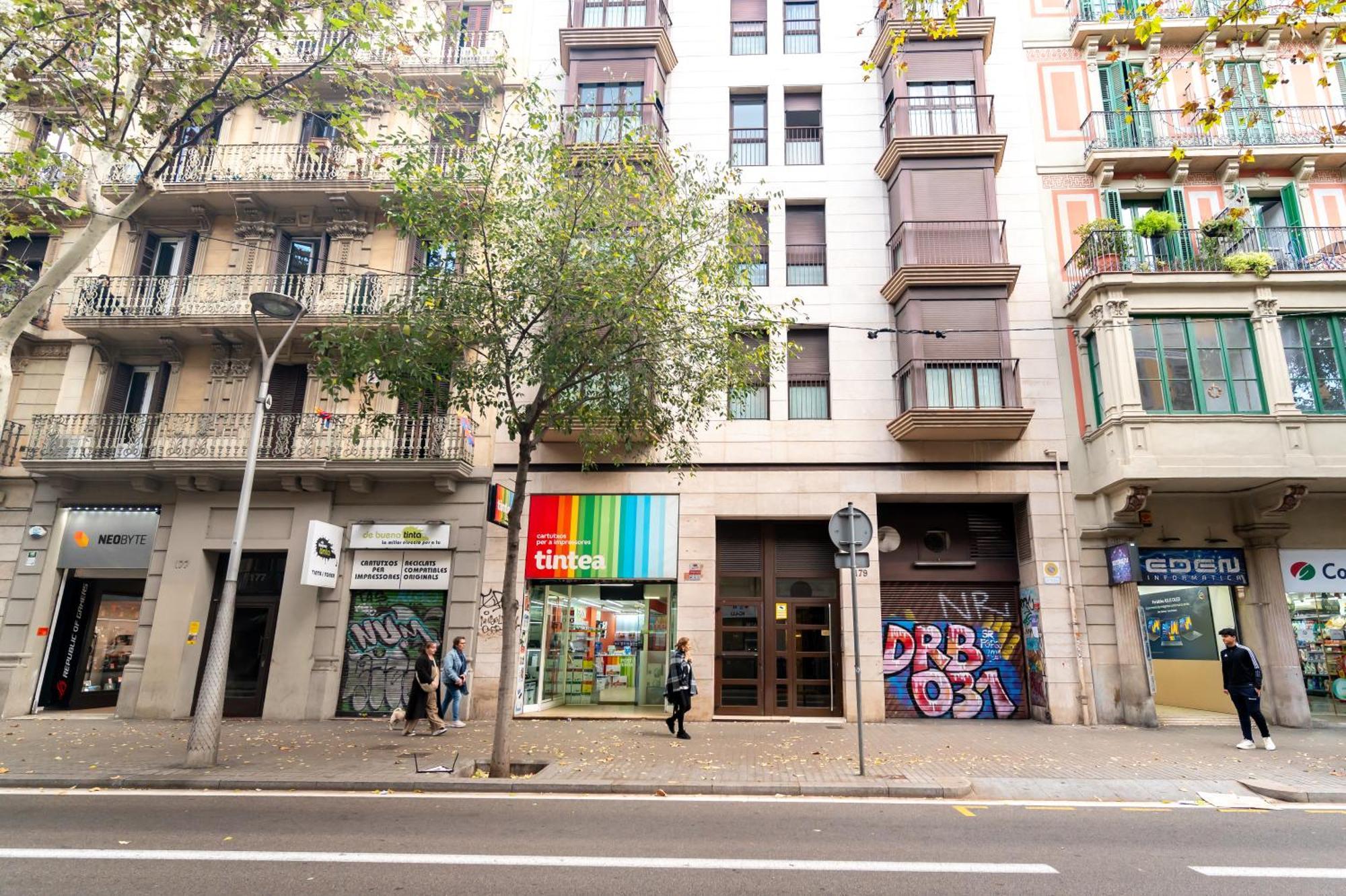 شقة Comfy Downtown + Private Terrace برشلونة المظهر الخارجي الصورة