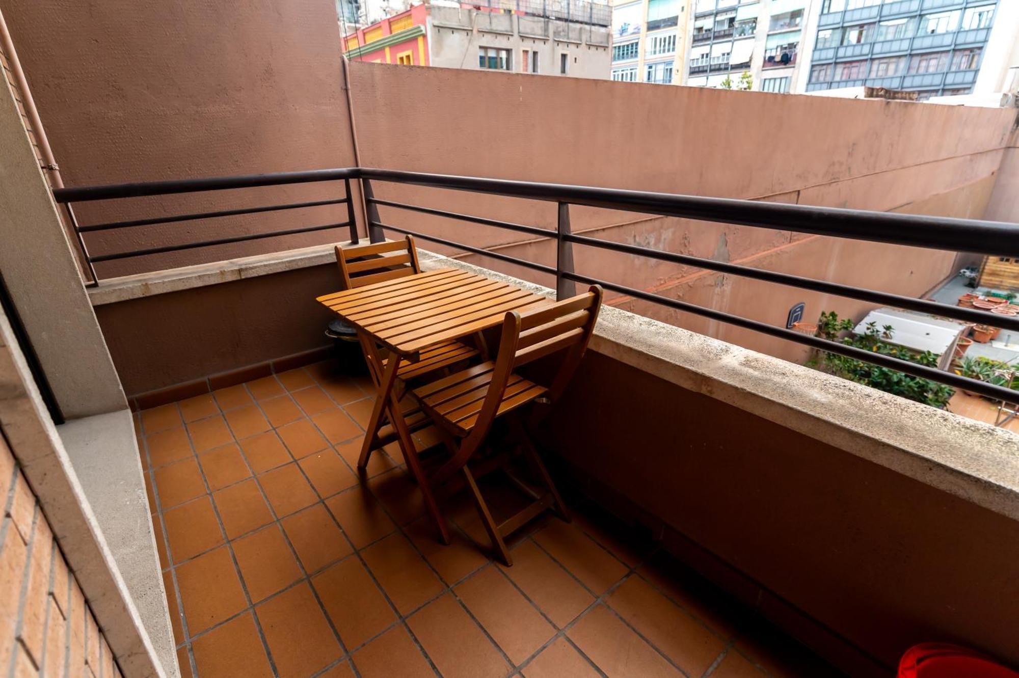 شقة Comfy Downtown + Private Terrace برشلونة المظهر الخارجي الصورة